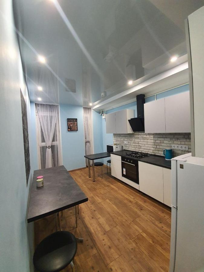 Avalon На Чорновола Apartment Lviv Bagian luar foto